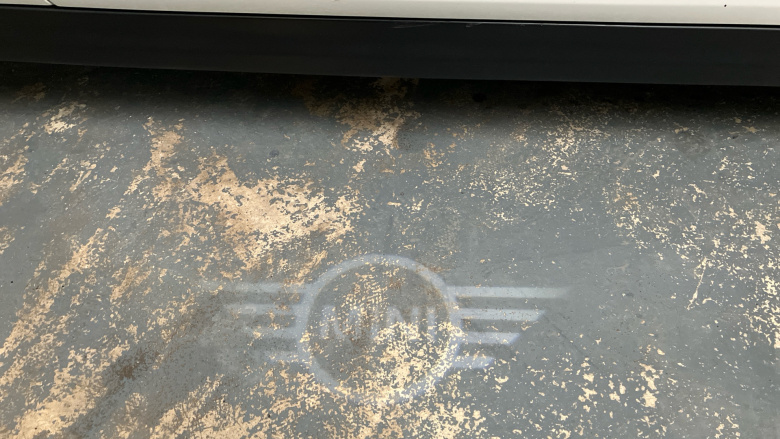 MINI Hatchback 135kW Cooper S Level 2 33kWh 3dr Auto Electric Hatchback